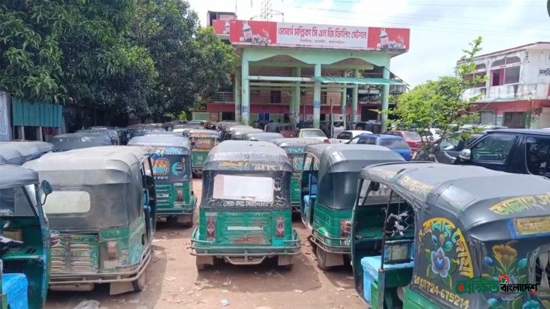 ভয়াবহ গ্যাস সংকটে সব ফিলিং স্টেশন বন্ধ