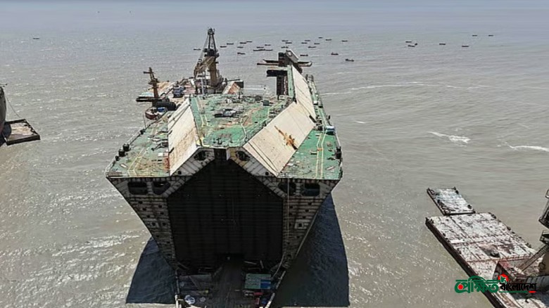 বিষাক্ত গ্যাসে ৯ শ্রমিকের মৃত্যু