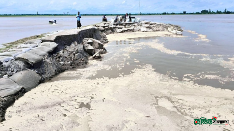 কুড়িগ্রামে তিস্তার তীব্র স্রোতে ধসল ক্রসবাঁধ, ভাঙন ও প্লাবনের হুমকিতে ৬ গ্রাম